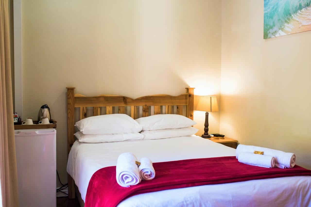 The Tides Inn Bed And Breakfast Дърбан Екстериор снимка